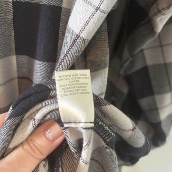 Christopher & Banks Plaid Tunic Top Gray Roll Tab Sleeves Button Sz XL - Picture 5 of 8